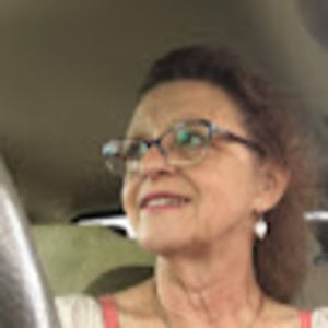 Meet your Posher, Yolanda